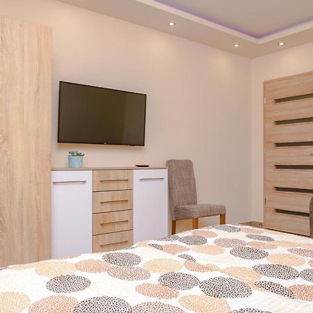 Illes Apartmanok I. Hajdúszoboszló Exterior foto