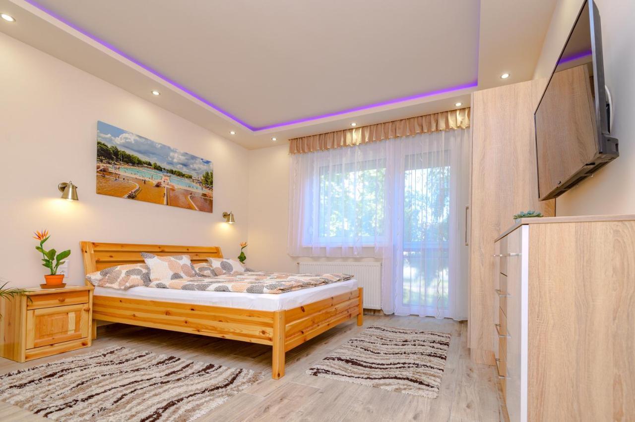 Illes Apartmanok I. Hajdúszoboszló Exterior foto